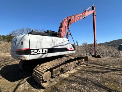 Used 2010 LINK-BELT 240 X2 LF Excavators Pennsylvania US | Proxy Equipment #1377859