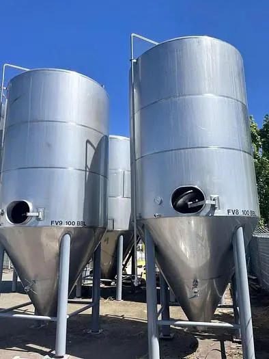 Used _UNKNOWN_ 125 BBL FERM. Stainless Steel Tanks | Ager Tank & Equipment Co. #1059978