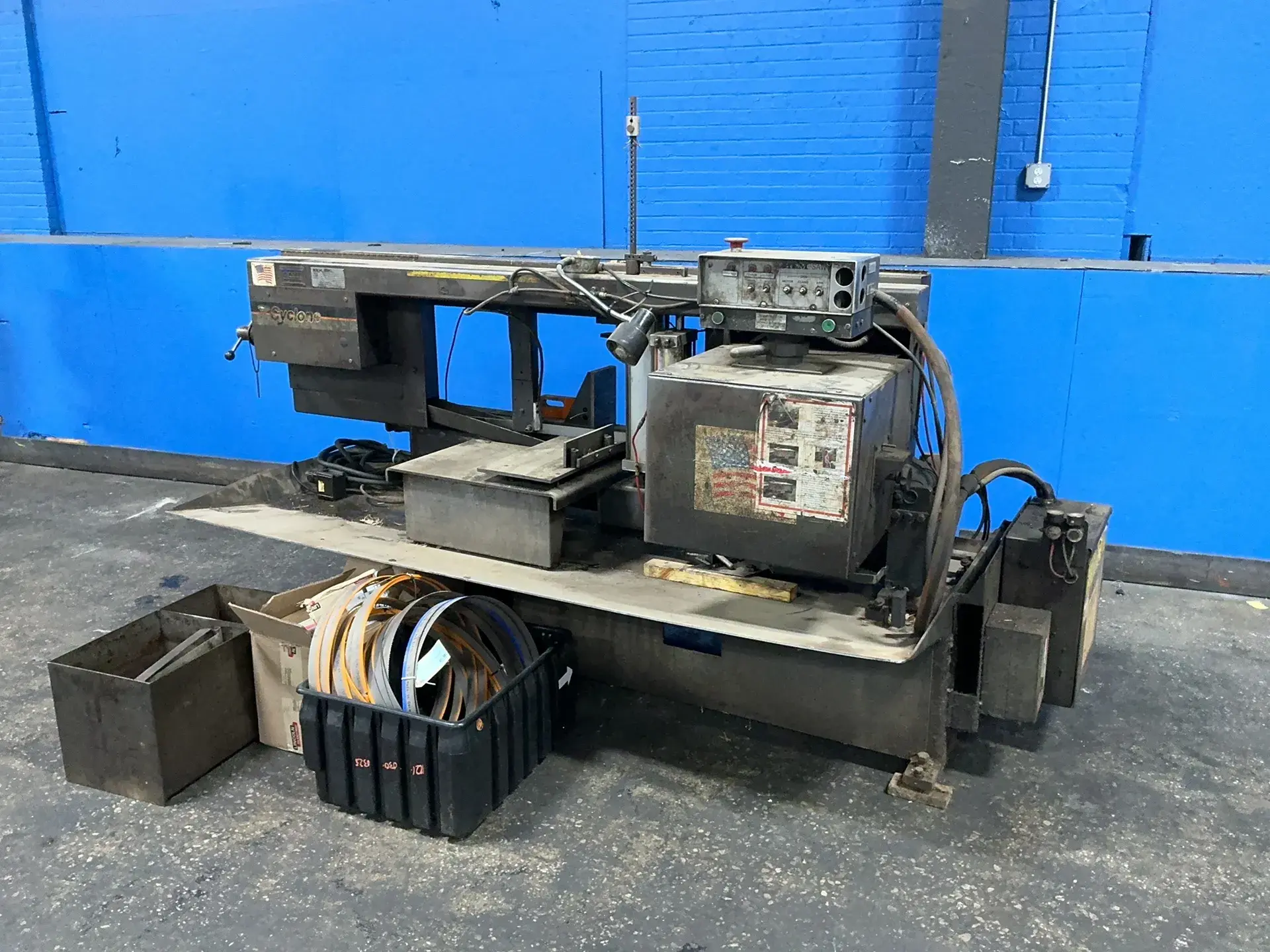 Used HEM, INC CYCLONE Horizontal Band Saws Ohio US | HGR 24 #1276110