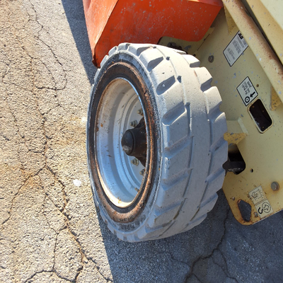 USED 2014 JLG 4069LE