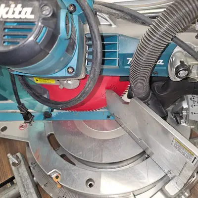 Like New Working 12" Makita Sliding Compound Saw with Stand