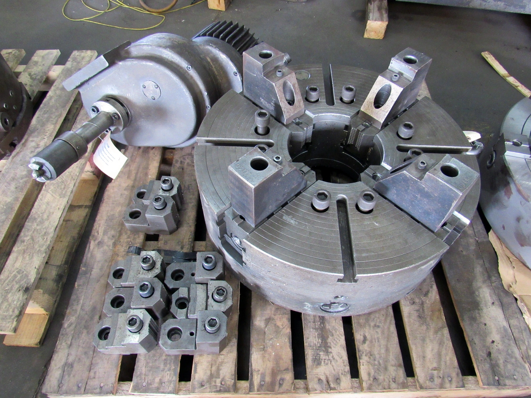 24" CUSHMAN 4-Jaw Manual Chuck