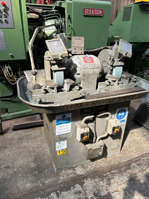 Lumsden Heavy Duty Double Ended Pedestal Grinder