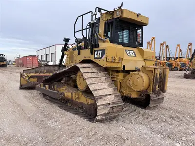 USED 2017 Caterpillar D6T LGP