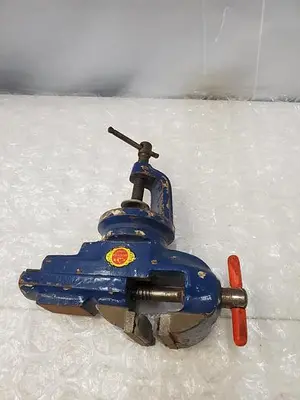Jaws Table Bench Top Vise Vice Swivel Base with Anvil