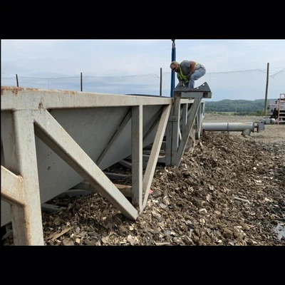 45yd³ Twin Screw Live Bottom Bin