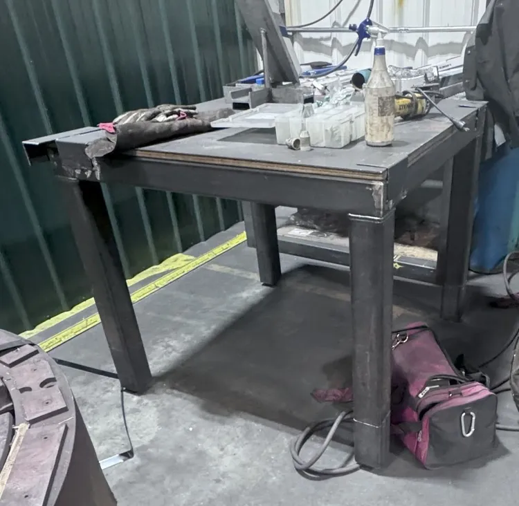 UNKNOWN UNKNOWN WELDING TABLE | T.R. Wigglesworth Machinery Co.