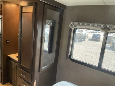 Used 2017 THOR MOTOR 31Z Campers, Caravans, Motorhomes Michigan US | Miedema Asset Management Group #1322363