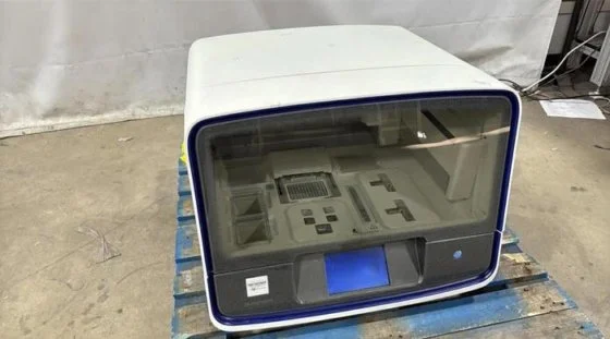 Used THERMO FISHER SCIENTIFIC ION CHEF Sample Preparation New Jersey US | Bionex Scientific LLC #800434