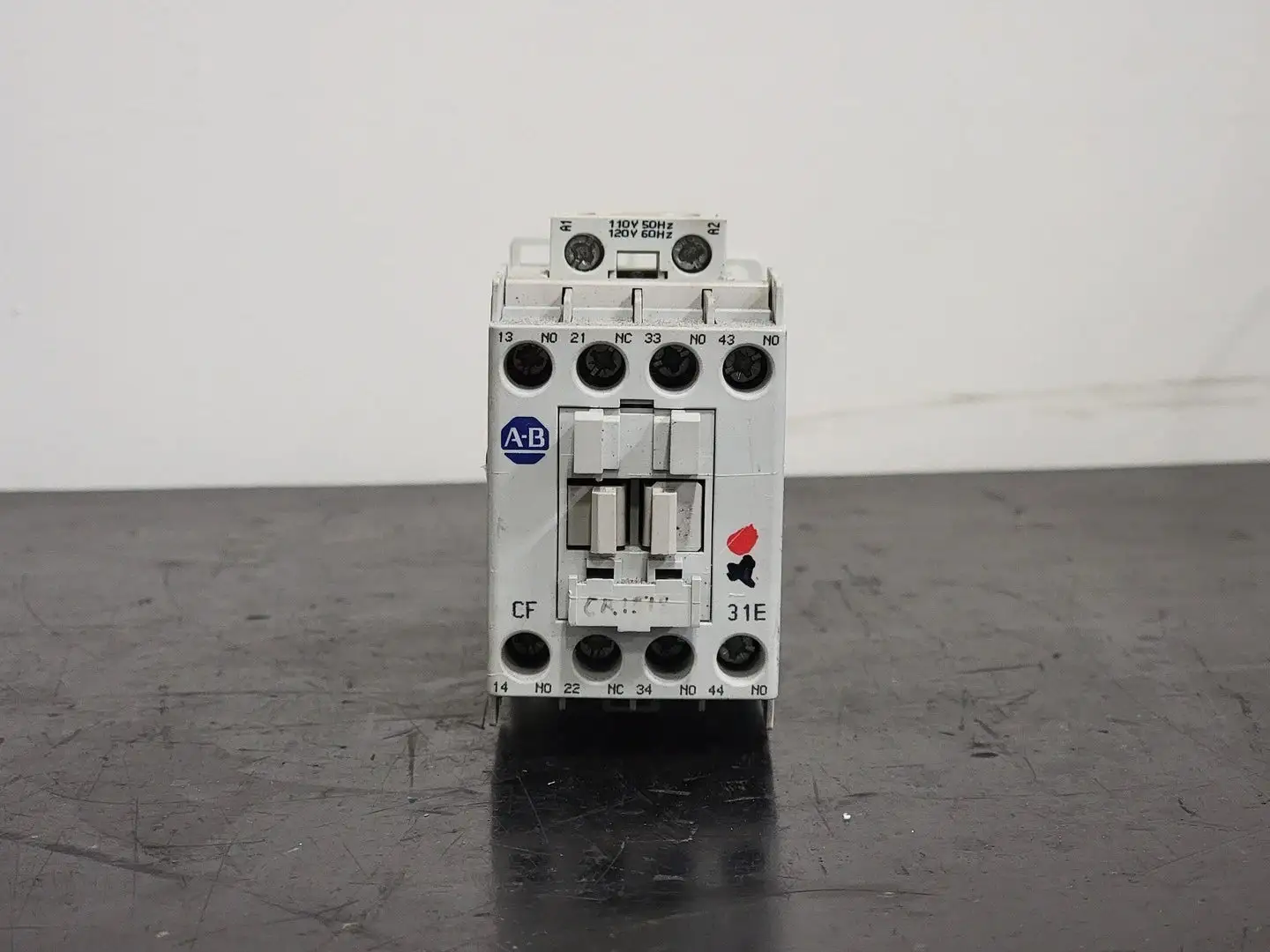 USED ALLEN-BRADLEY 700-CF310