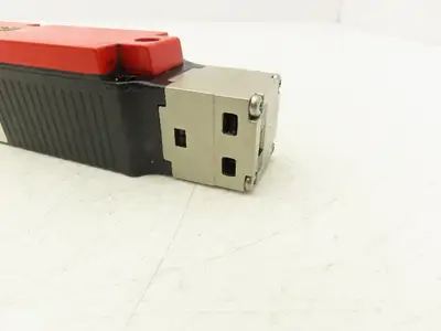 Used EUCHNER _UNKNOWN_ Relays & Switches Indiana US | Arrow Industrial #1408317