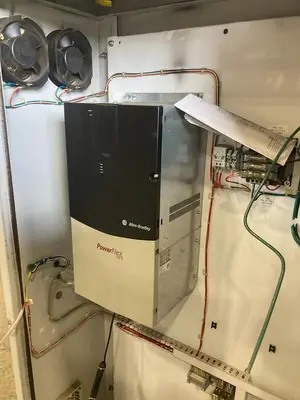 ELECTRICAL ENCLOSURE WITH 20BD125A0AYNANC0 Allen Bradley 100HP Powerflex 700