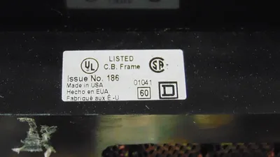 Square D PHF3616001386 Circuit Breaker 1600A 600VAC Auxiliary Gray Face Used
