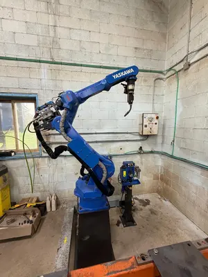 2022 YASKAWA ar2010 Robotic Welders | ListingHippo (4)