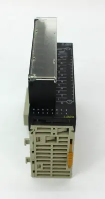 USED OMRON CJ1W-OC211