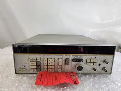 HEWLETT PACKARD 3335A SYNTHESIZER LEVEL GENERATOR