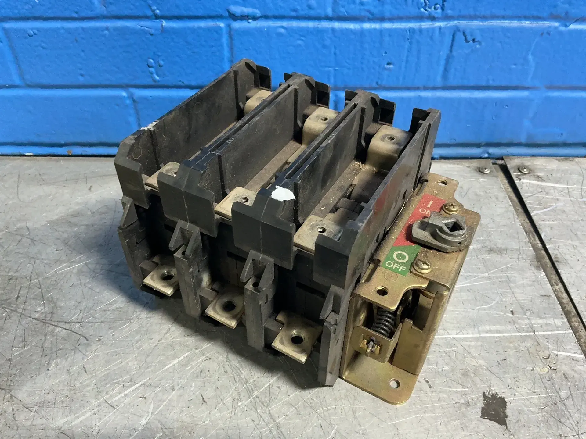 Used ALLENBRADLEY 194RNJ200P3 Switchgears Ohio US | HGR 24 #1542164