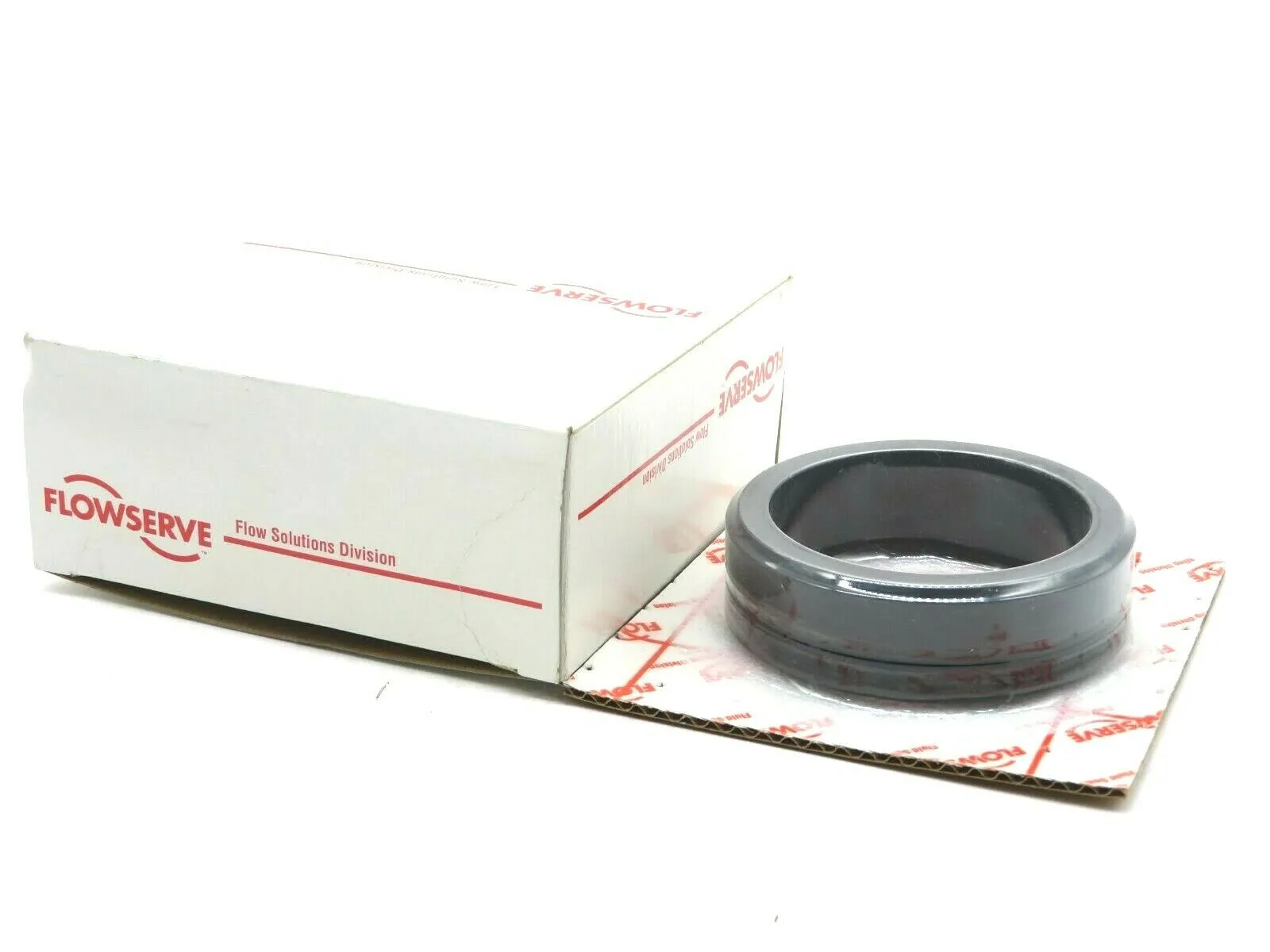 NEW FLOWSERVE Y5FB3125333 3/NO CARBON INSERT NO5