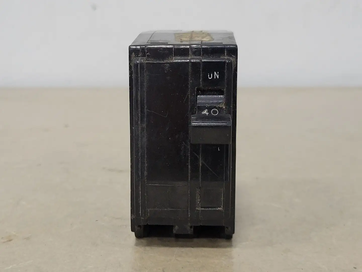 USED SQUARE D QO240
