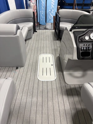 New | in-Stock 2026 BENTLEY PONTOONS 223 NAVIGATOR Boats (Misc) Virginia US | Affordable Outdoors #1638046