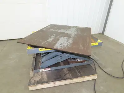 Used PENTALIFT _UNKNOWN_ Misc Lifts Indiana US | Arrow Industrial #1367358