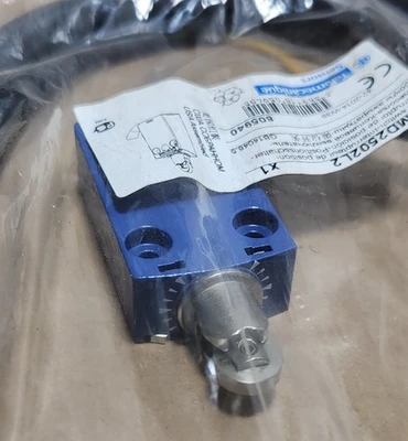 New | in-Stock Telemecanique XCMD2502L2 Relays & Switches | J&J Industrial Supply #501728