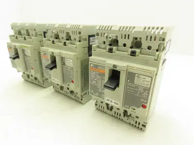 Fuji BW50RAGU3P030 3-Pole Auto Circuit Breaker 30A 500V 3Ph Molded Case Lot of 3