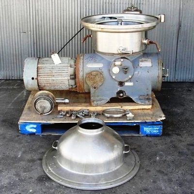 Westfalia SA 20-06-076 clarifier centrifuge - NO BOWL.