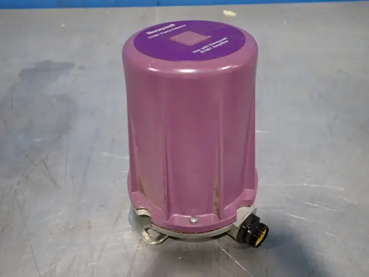 Used HONEYWELL C7061A1038 Photoelectric Sensors Ohio US | HGR 24 #729011