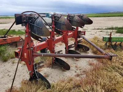 USED INTERNATIONAL 145