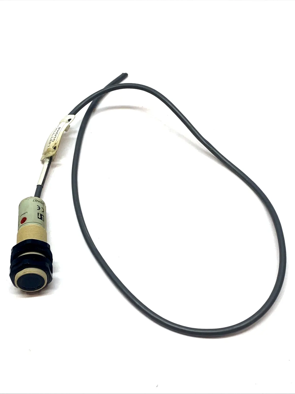 USED OMRON PHOTOELECTRIC SENSOR DIFFUSE 0.1M PNP 10-30VDC