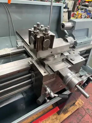 USED COLCHESTER MASTER 2500