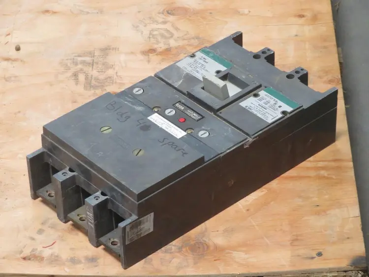 Used GE TB43400AF14 Circuit Breakers Texas US | Aucto #1308517