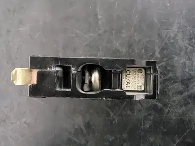 USED SQUARE D QO120