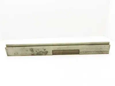 Press Brake Die 29-5/8" Long 90° V 1/2" Tang 1-7/16" W 2-3/4"H Offset