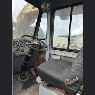 USED GRADALL G3WD 4X2
