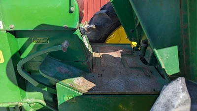 USED 1970 JOHN DEERE 2520