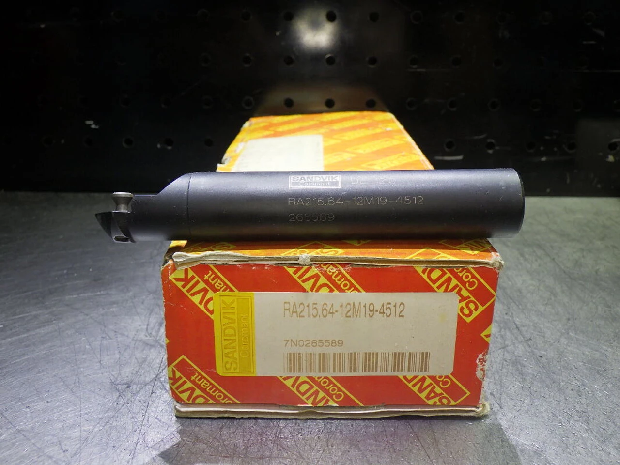 Sandvik .4606-.7244" Chamfer Mill 3/4" Shank RA215.64-12M19-4512 (LOC2081B)