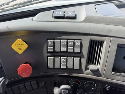 Used 2020 VOLVO VNL Conventional trucks Indiana US | Miedema Asset Management Group #1414612