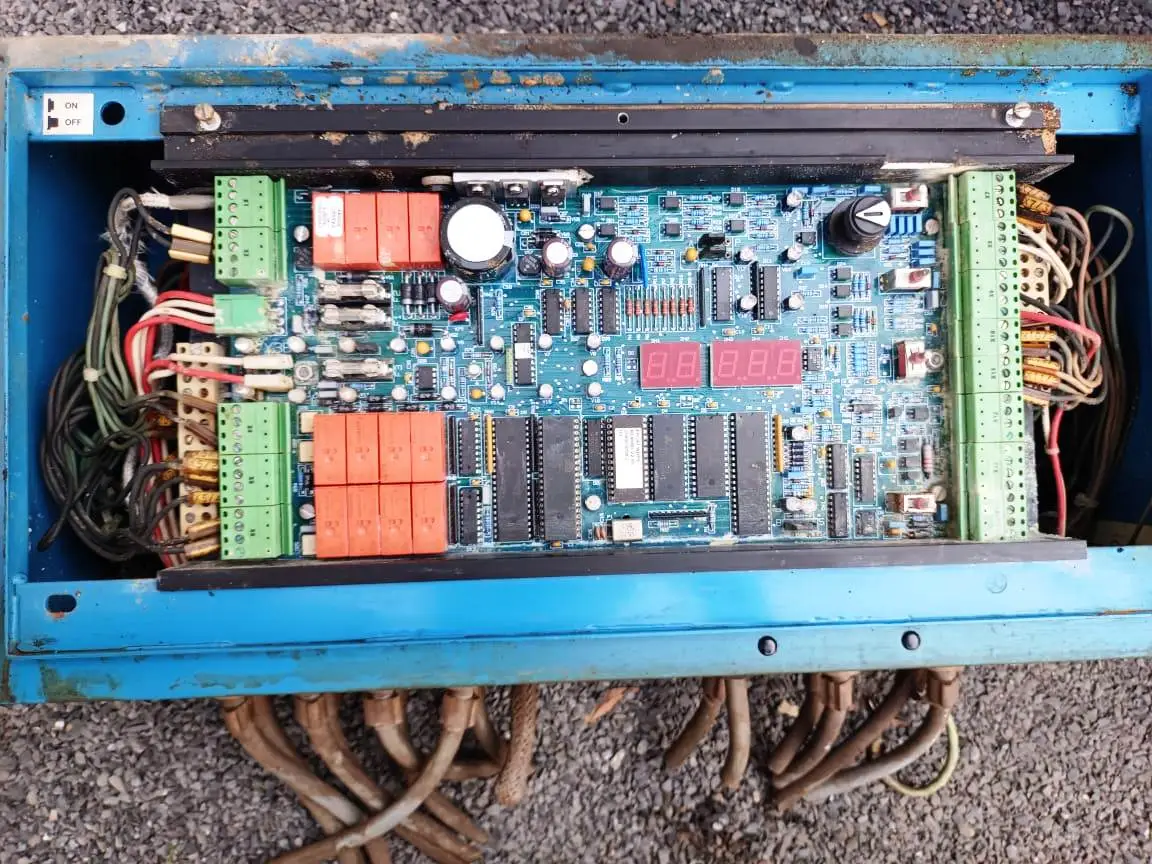 (20) Alfa-Laval EPC-41 control units.