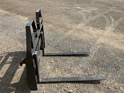Used AGT SKID STEER FORK ATTACHMENT EURO / GLOBAL QUICK ATTACH CARRIAGE Pallet Forks Michigan US | Miedema Asset Management Group #1320310