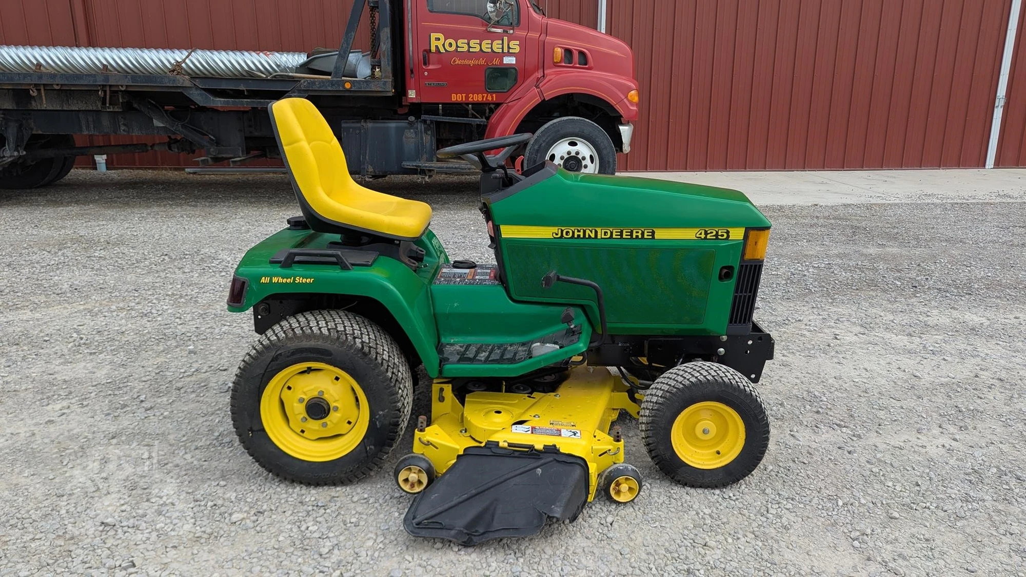 USED JOHN DEERE 425