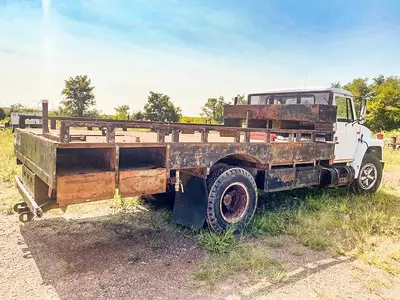 Used 1988 INTERNATIONAL NAVISTAR 1754 FLATBED WATER TRUCK Tanker trucks California US | East West Machinery & Drilling #1417719
