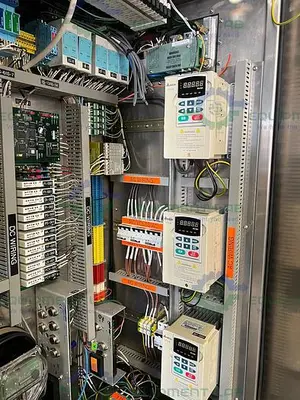 USED VARIAN CHROMATOGRAPHY CONTROL SKID W/ 2.4 HP DUAL HEAD PUMP, 2.4 HP HEAT PUMPS
