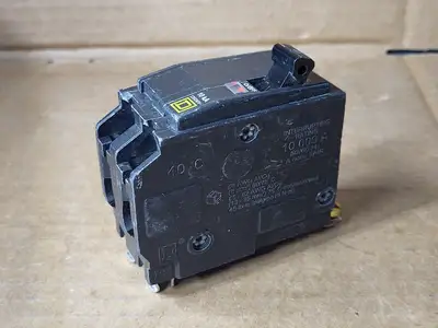 USED SQUARE D QOB240