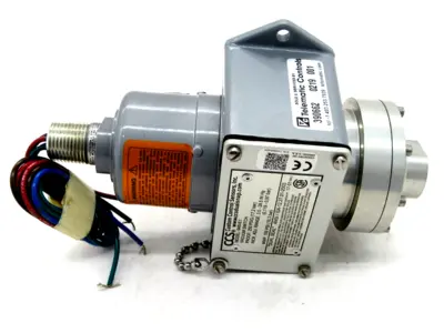NEW CUSTOM CONTROL SENSORS 646VE1 VACUUM SWITCH