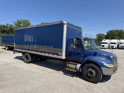 Used 2006 INTERNATIONAL 4300 SBA4X2 Box trucks Indiana US | Miedema Asset Management Group #1414593