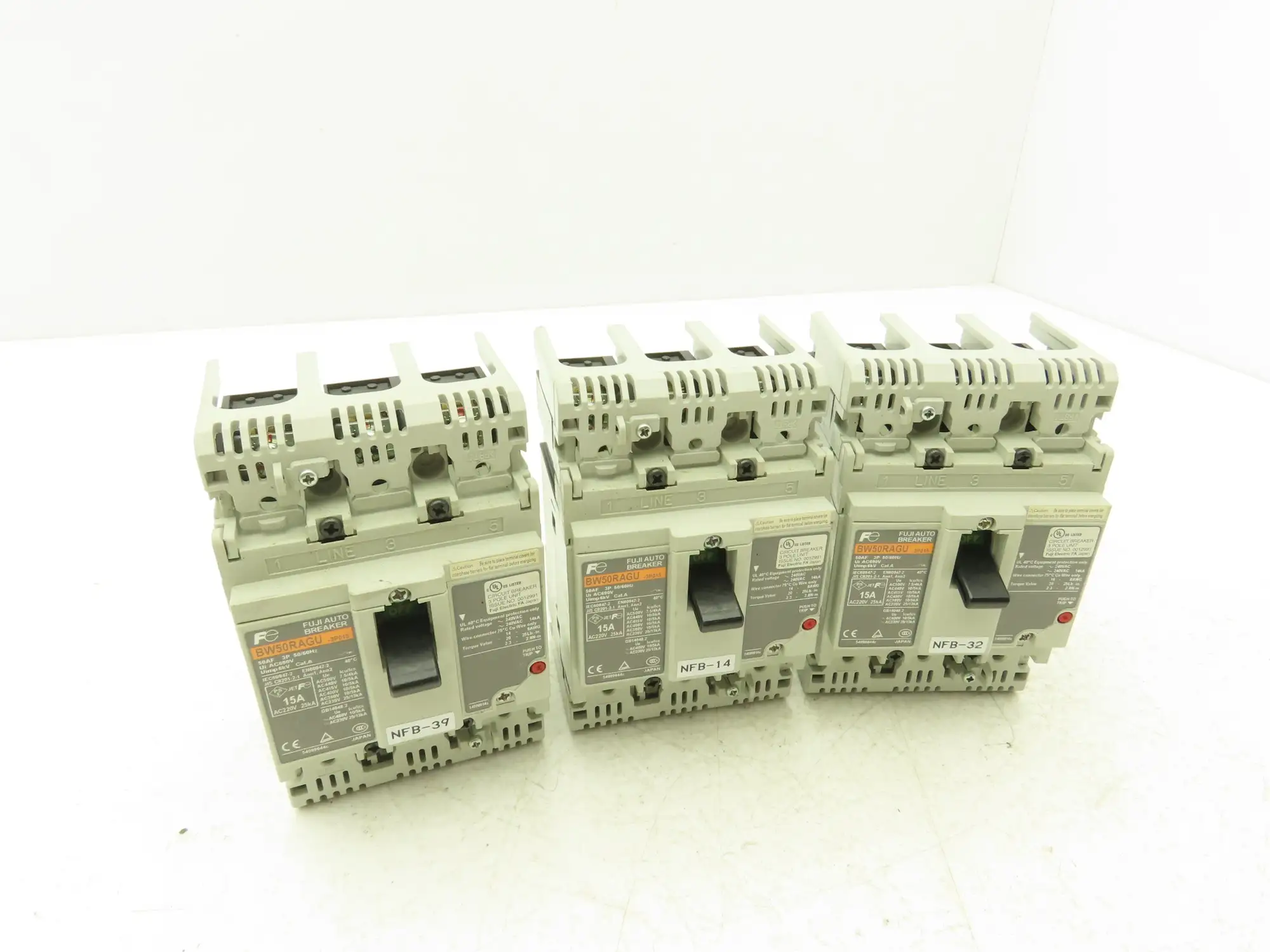 Fuji BW50RAGU3P015 3-Pole Auto Circuit Breaker 15A 500V 3Ph Molded Case Lot of 3