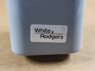NEW WHITE-RODGERS 201-8