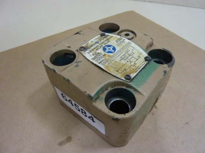 Used VICKERS CG5060AFWB81S158 Valves/Fittings Michigan US | Ideal Machinery #582686